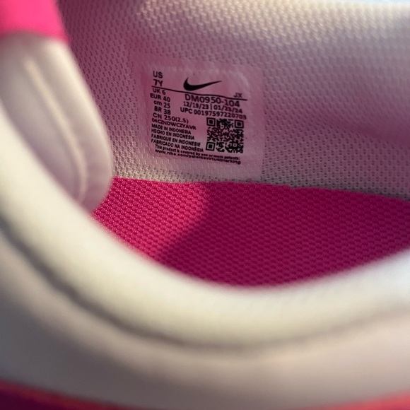 Nike Cortez GS White Laser Fuchsia Size 7Y/Women 8.5 DM0950-104​​ - Picture 10 of 10